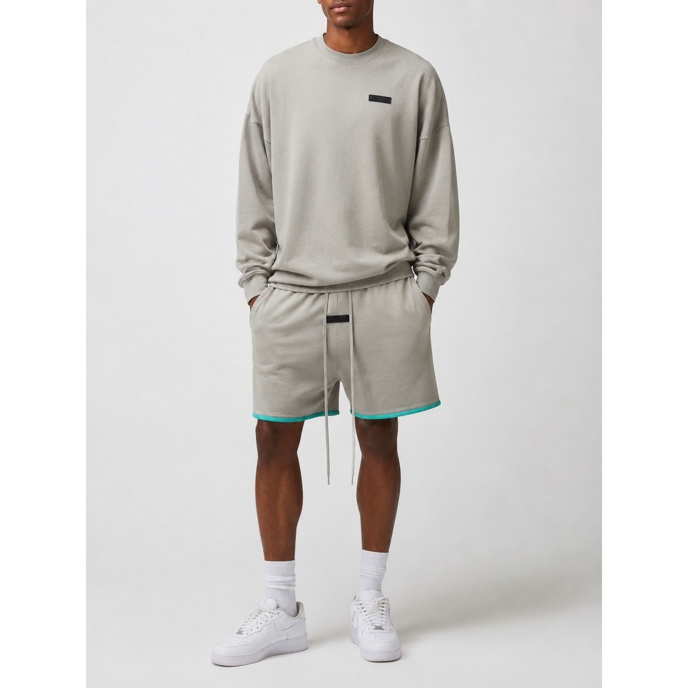Fear of God Essentials Seal Sweat Shorts Size Large Logo Fleece NWT - Picture 3 of 4